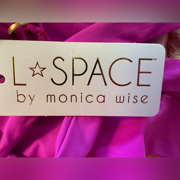 L Space Vibrant Pink Triangle Bikini Top Medium NWT - Picture 4 of 8
